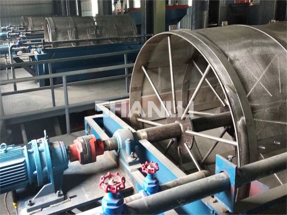 Providing trommel screen equipment application services for coal processing ente